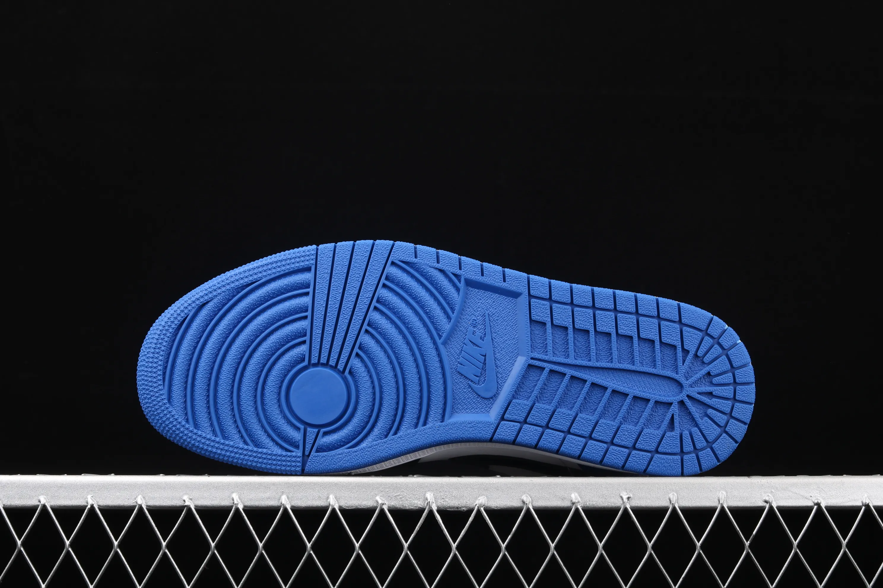 All Categories Air Jordan Jordan Series Basketball Shoes Air Jordan 1 Low New Version Air Jordan 1 Low AJ1 Joe 1 Low Top Leather Cultural and Leisure Sports Shoes CQ9446-400